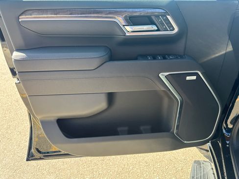 New 2025 Chevrolet Silverado 2500 LTZ w/ LTZ Convenience Package image 9