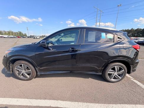 Used 2019 Honda HR-V Touring image 5