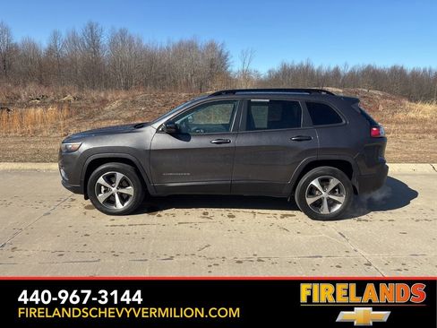Used 2022 Jeep Cherokee Limited w/ Mopar Interior Package image 6