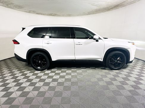 Used 2025 Toyota Grand Highlander AWD Hybrid image 2