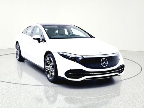 Used 2022 Mercedes-Benz EQS 450+ Sedan image 6