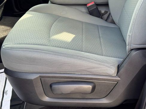 Used 2018 RAM 1500 Express image 25