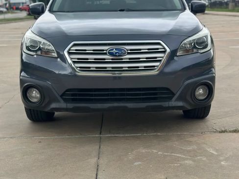 Used 2017 Subaru Outback 2.5i Premium AWD/4WD image 2