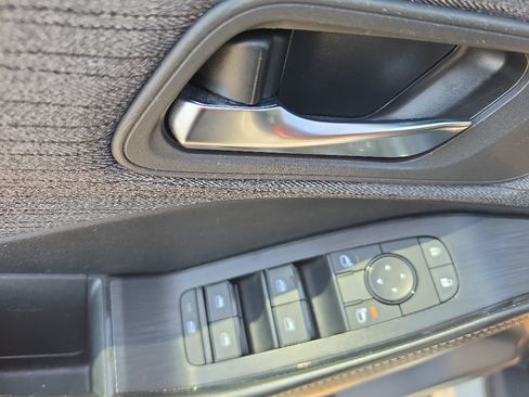 Used 2023 Nissan Rogue SV FWD image 22
