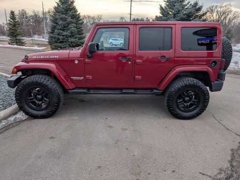 Used 2013 Jeep Wrangler Unlimited Rubicon w/ Max Tow Pkg image 6