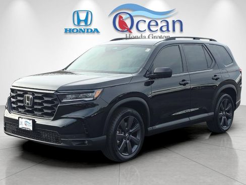 Used 2023 Honda Pilot Sport image 7