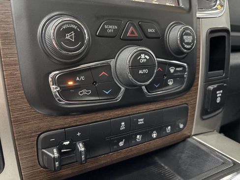 Used 2016 RAM 1500 Laramie w/ Convenience Group AWD/4WD image 22
