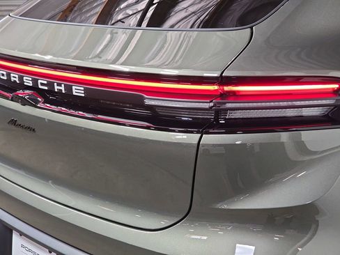 New 2026 Porsche Macan Electric image 30