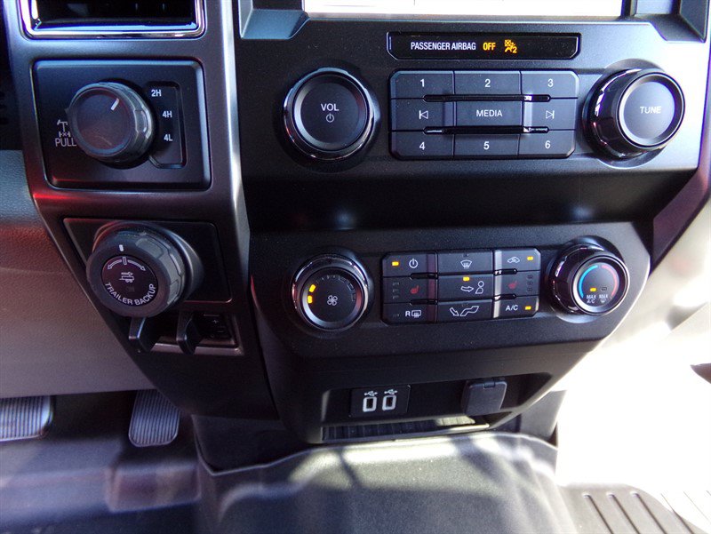 Used 2019 Ford F150 XLT w/ Equipment Group 302A Luxury AWD/4WD image 43