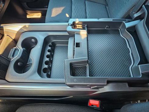 New 2026 RAM 1500 4x4 Crew Cab image 31