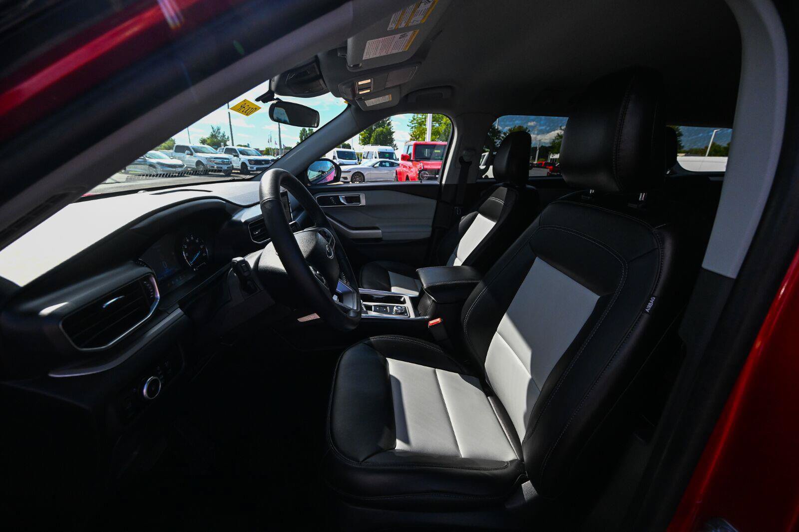 Certified 2024 Ford Explorer XLT AWD/4WD image 19