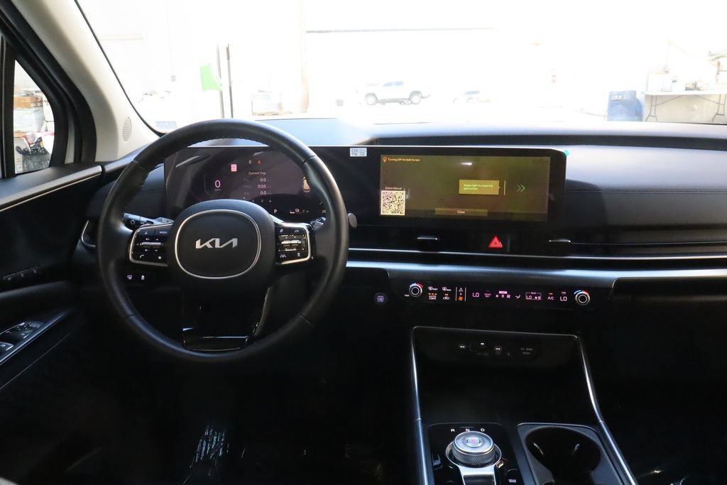 Used 2025 Kia Carnival SX Prestige FWD image 27