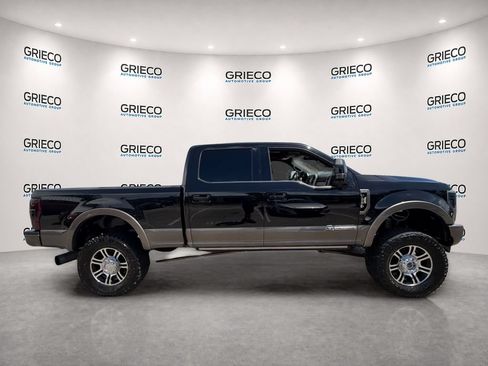 Used 2019 Ford F250 King Ranch w/ King Ranch Ultimate Package AWD/4WD image 8