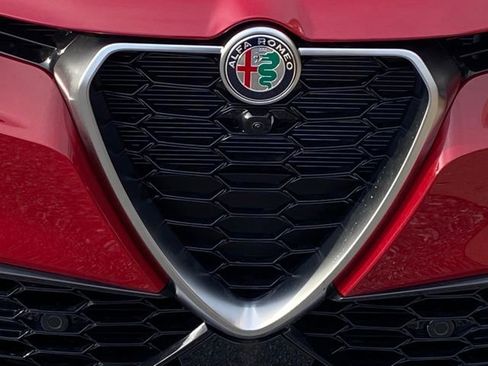 Used 2024 Alfa Romeo Tonale Ti AWD/4WD image 11