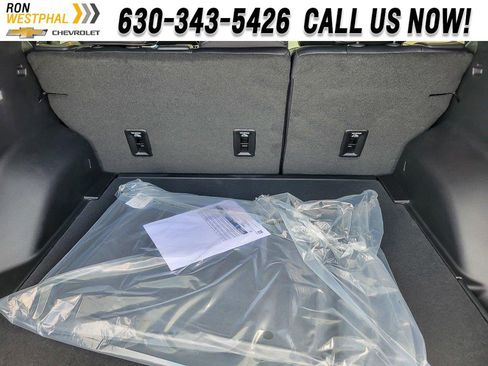 New 2026 Chevrolet Equinox EV LT image 18