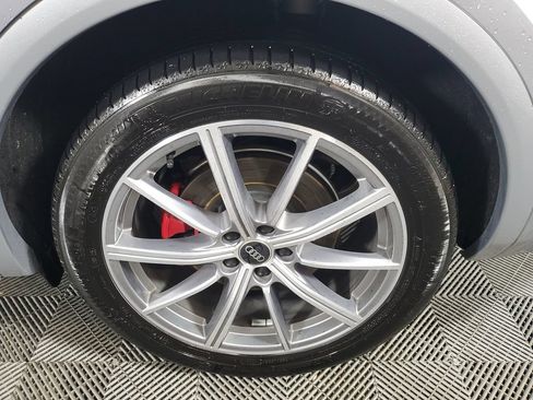 Used 2024 Audi Q5 e Premium Plus AWD/4WD image 11