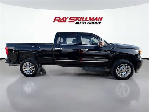 Used 2019 GMC Sierra 2500 Denali w/ Duramax Plus Package image 8