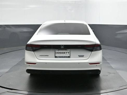 Used 2024 Honda Accord Touring image 8