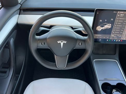 Used 2021 Tesla Model 3 Standard Range Plus RWD image 16