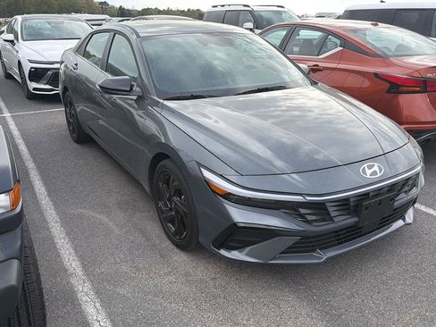 Used 2026 Hyundai Elantra SEL Sport Premium image 6