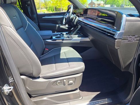 Used 2026 Cadillac Escalade Sport w/ Touring Package AWD/4WD image 6