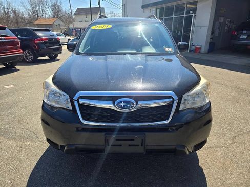 Used 2014 Subaru Forester 2.5i Premium w/ All-Weather Package AWD/4WD image 40