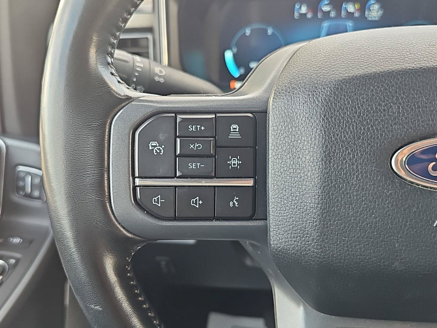 Used 2023 Ford F250 Lariat w/ Lariat Ultimate Package AWD/4WD image 18