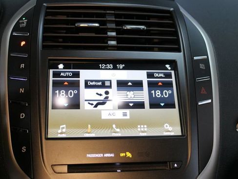 Used 2017 Lincoln MKC Select AWD/4WD image 25