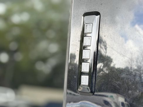 Used 2017 Ford F150 Raptor w/ Equipment Group 802A Luxury AWD/4WD image 12