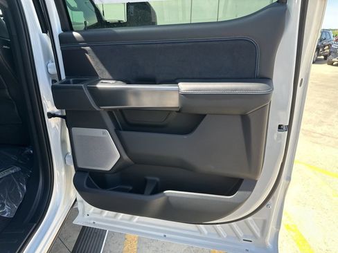 New 2026 Ford F250 Platinum AWD/4WD image 30
