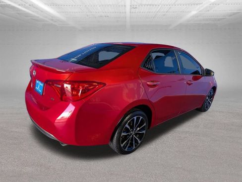 Used 2018 Toyota Corolla SE FWD image 5