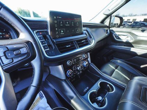 Used 2023 GMC Yukon XL SLT image 18