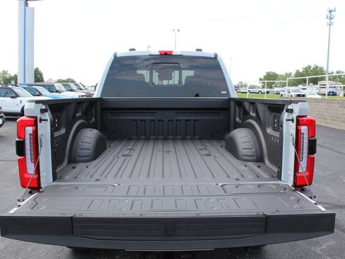 New 2026 Ford F250 Platinum w/ Tremor Off-Road Package AWD/4WD image 16