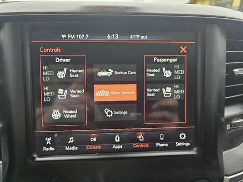 Used 2019 RAM 1500 Laramie image 19