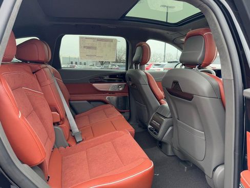 New 2025 Lincoln Nautilus Black Label w/ Jet Appearance Package image 13