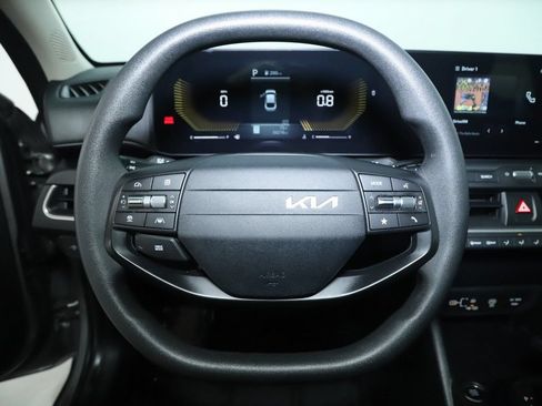 Used 2025 Kia K4 FWD image 21