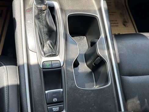 Used 2018 Honda Accord Sport image 24
