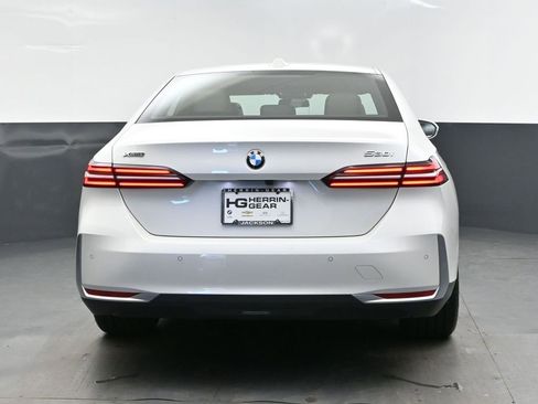 Certified 2025 BMW 530i xDrive w/ Premium Package image 7