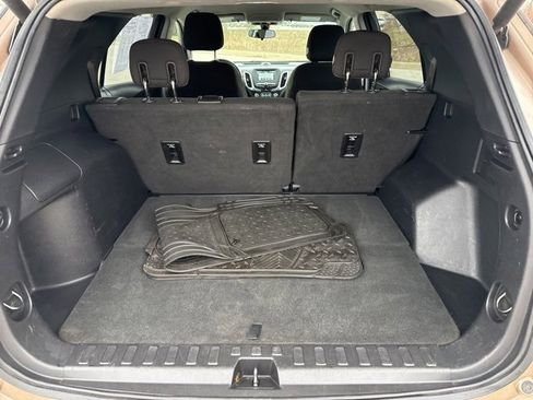 Used 2018 Chevrolet Equinox LT image 11