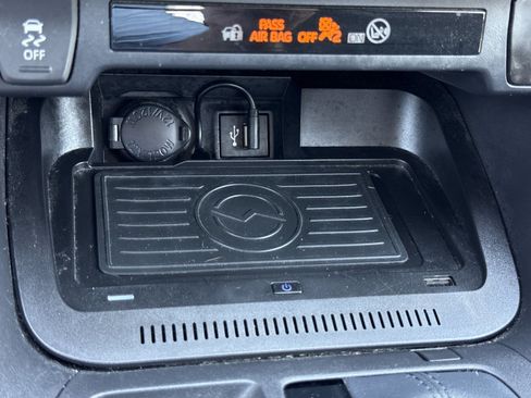 Used 2023 Toyota RAV4 AWD Hybrid image 26