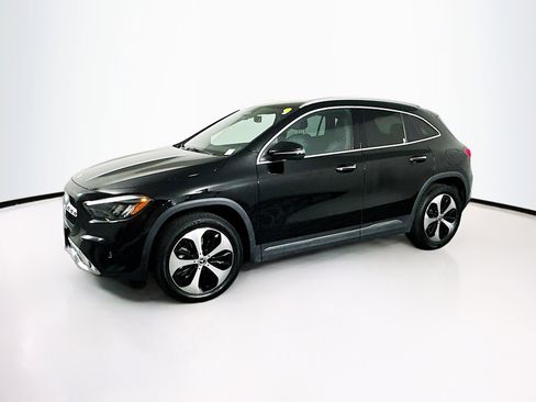 Used 2025 Mercedes-Benz GLA 250 image 4