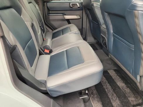 Used 2022 Ford Bronco Outer Banks AWD/4WD image 13