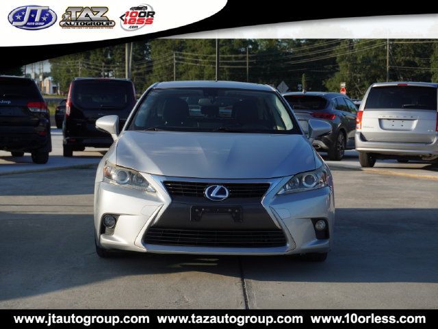 Used 2015 Lexus CT 200h w/ Navigation Package FWD image 4