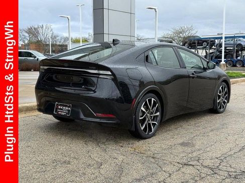 Used 2024 Toyota Prius Prime FWD image 3