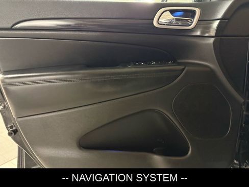 Used 2020 Jeep Grand Cherokee Altitude image 5