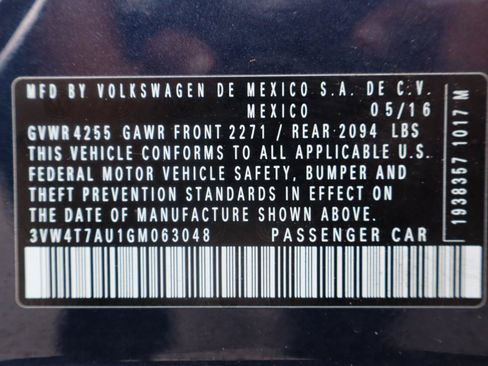 Used 2016 Volkswagen GTI SE FWD image 38
