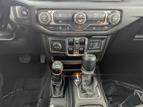 New 2025 Jeep Grand Cherokee Summit image 14