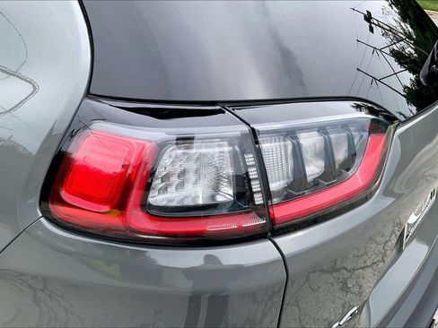 Used 2022 Jeep Cherokee Trailhawk w/ Sound & Nav Group AWD/4WD image 28