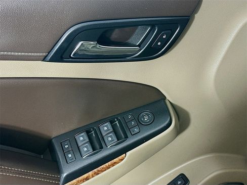 Used 2018 Chevrolet Tahoe Premier image 26