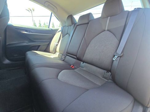 Used 2022 Toyota Camry LE AWD/4WD image 16